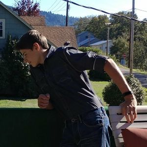 Meet your Posher, Logan